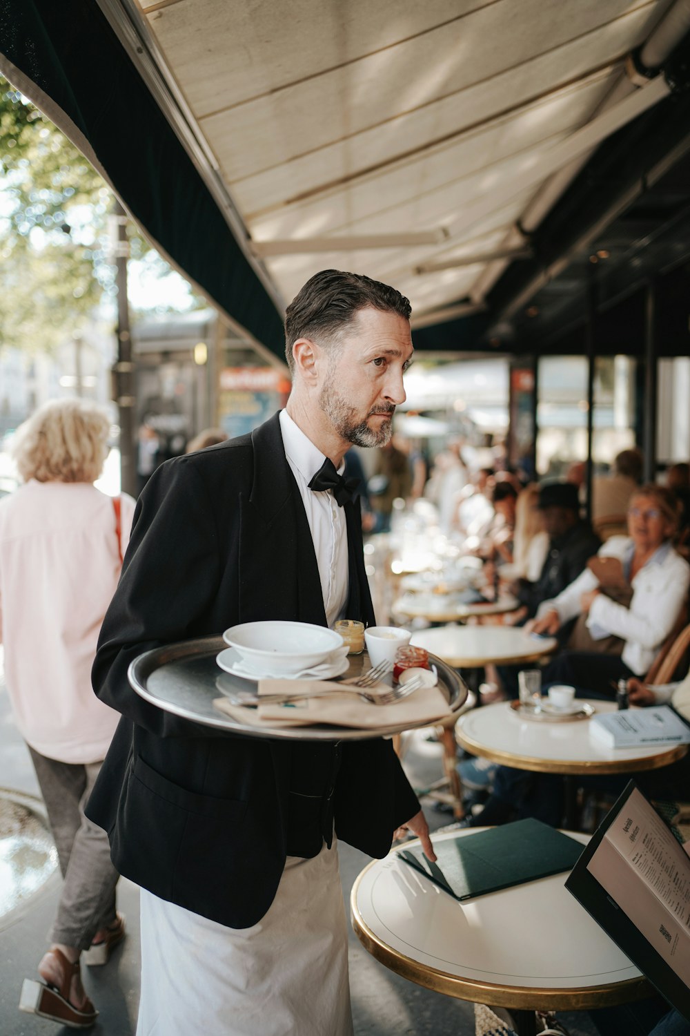 Busy restaurant service
